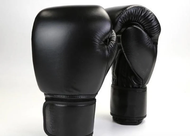 Black Leather Boxing Gloves - Image 3