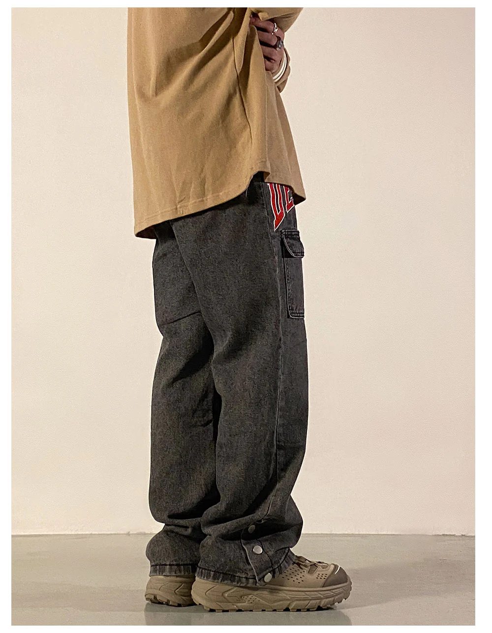 Embroidered Baggy Jeans - Image 4