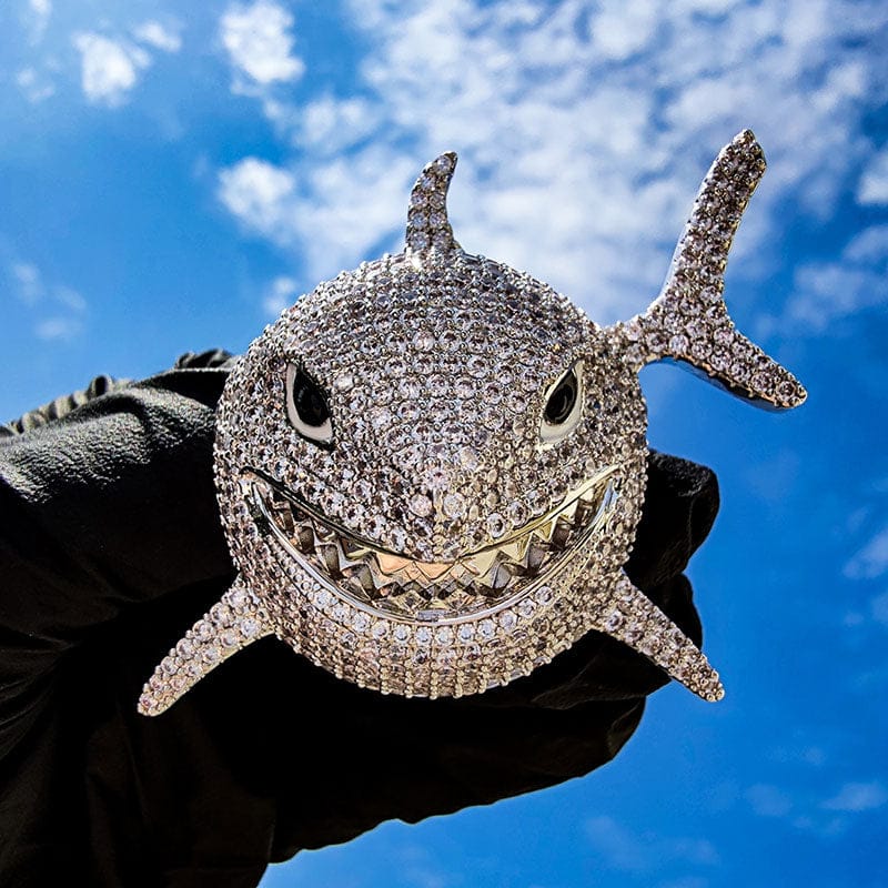 Iced Big Shark Pendant Chain - Image 2