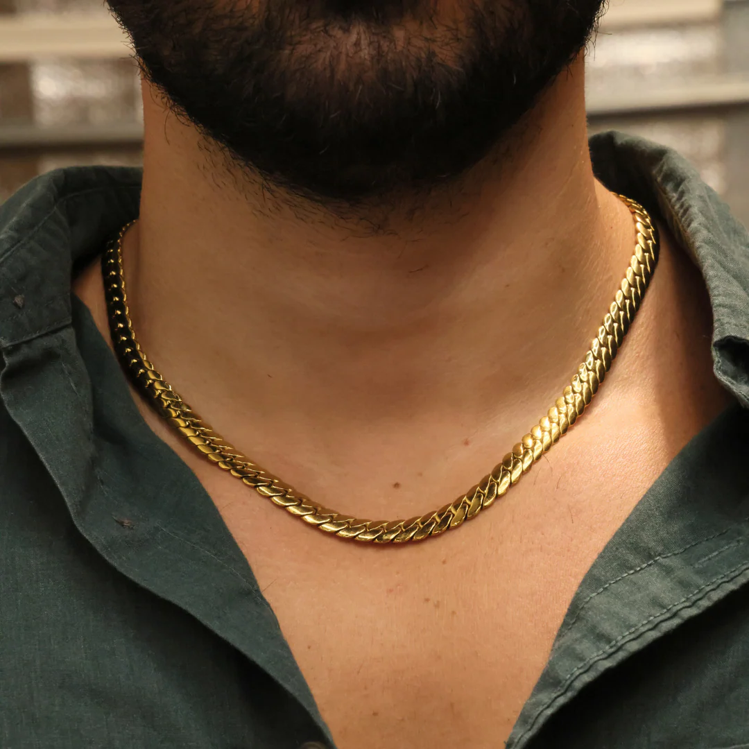 Miami Cuban Link Chain (Gold) - 8mm - Image 5