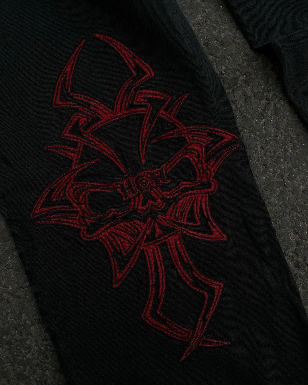 Retro Skull Embroidery Baggy Denim Pants - Image 4