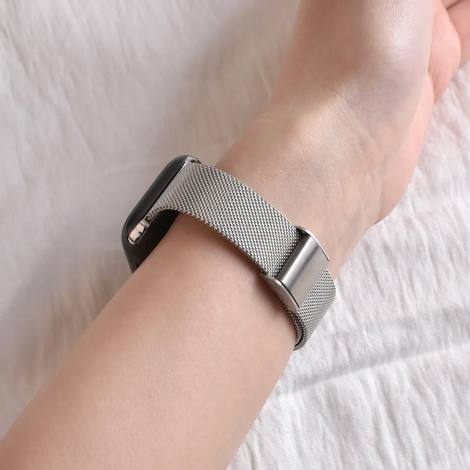 Slim Fit Metal Apple Watch Band - Image 13
