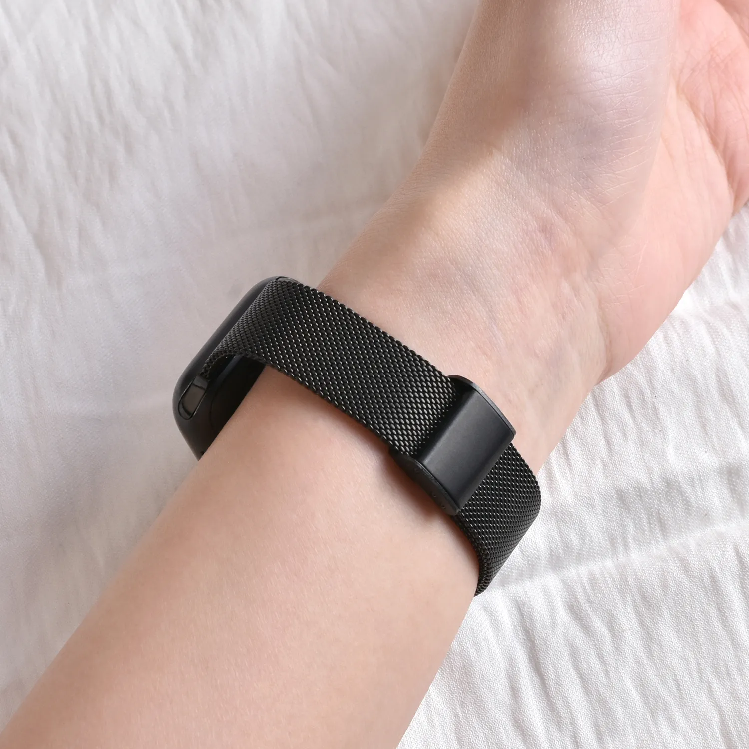 Slim Fit Metal Apple Watch Band - Image 17