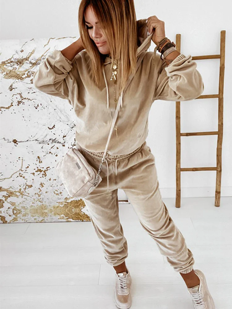VVS Velvet Two Piece Set - Image 17