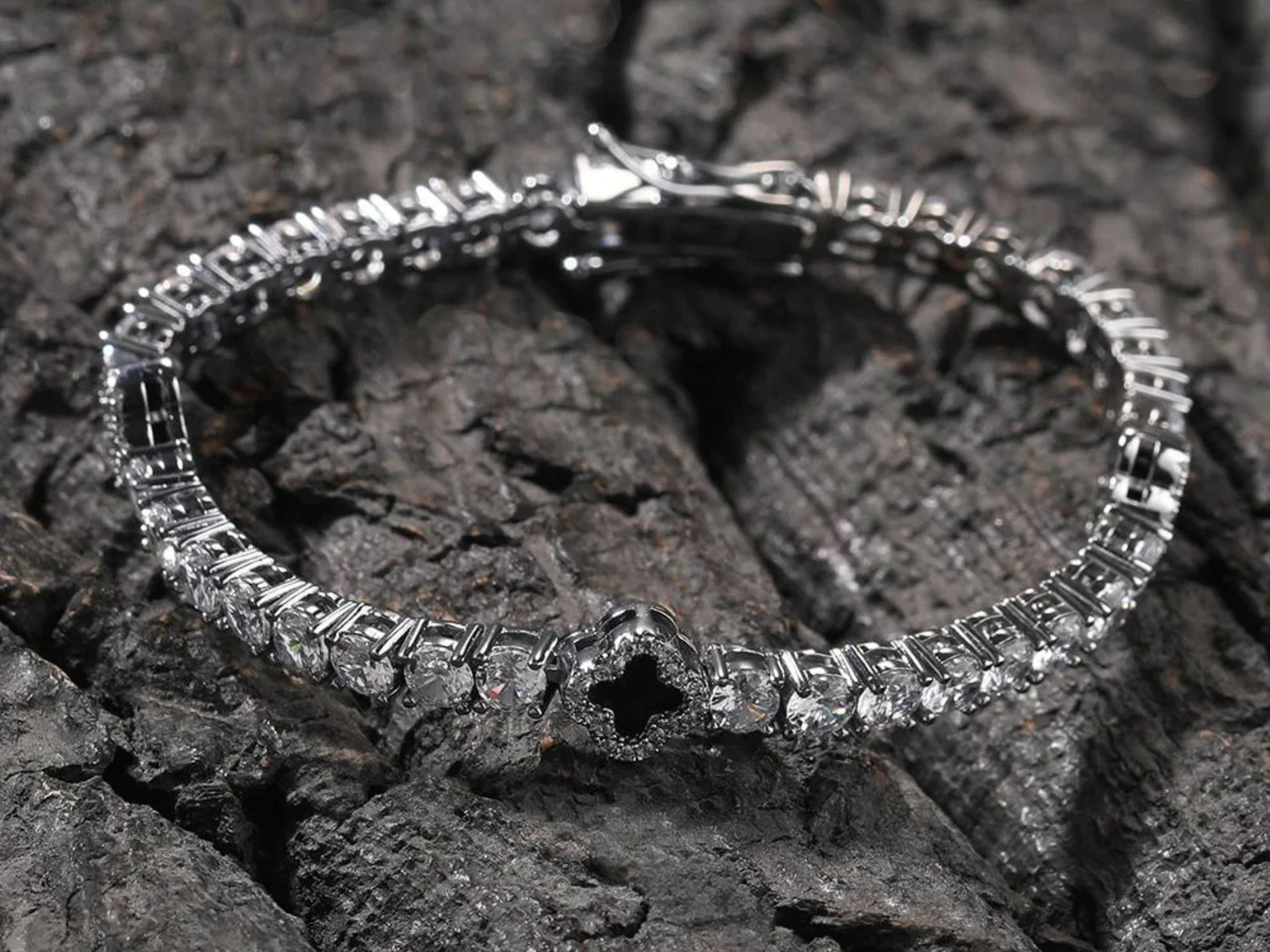 VVS Jewelry 4 Leaf Clover Diamond Tennis Bracelet - Image 4