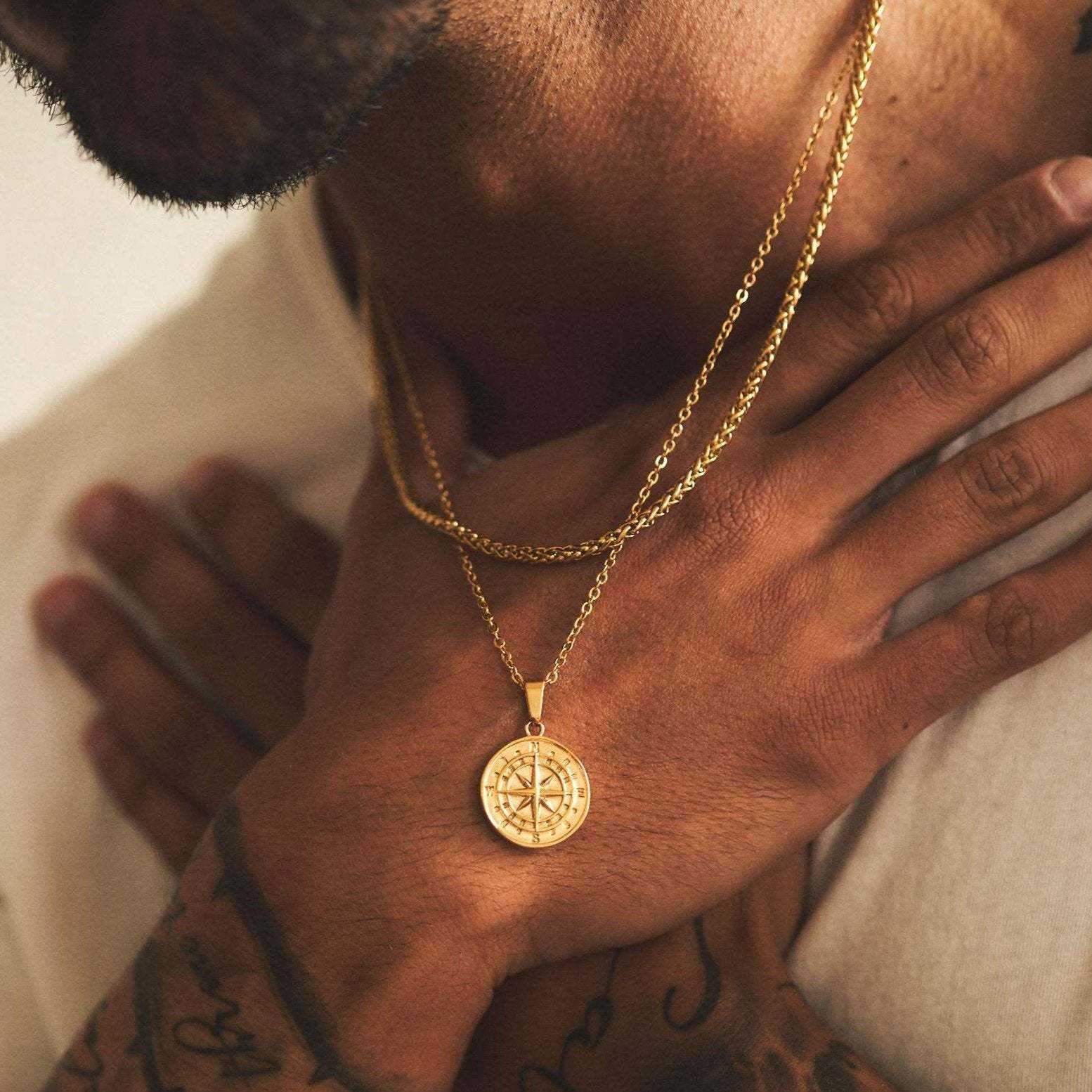 VVS Jewelry Compass Pendant Necklace - Image 6