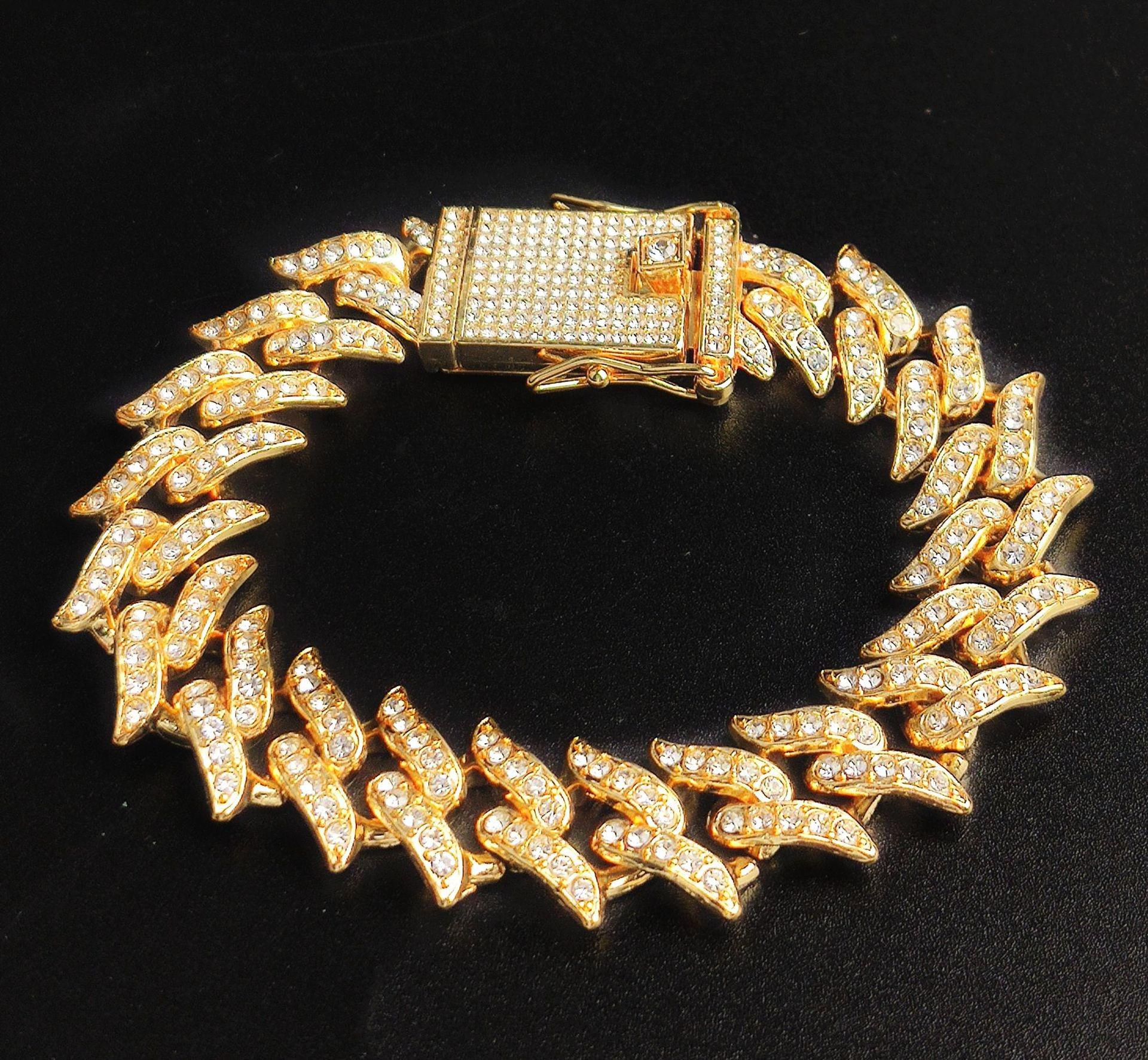 Cuban Link Spiky Thorn Dog Chain - Image 3