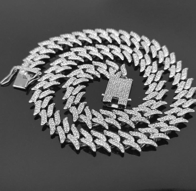 Cuban Link Spiky Thorn Dog Chain - Image 4