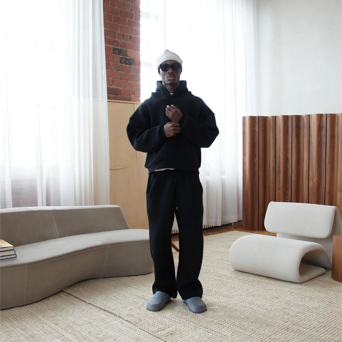 VVS Luxe Oversized Tracksuit - Image 5