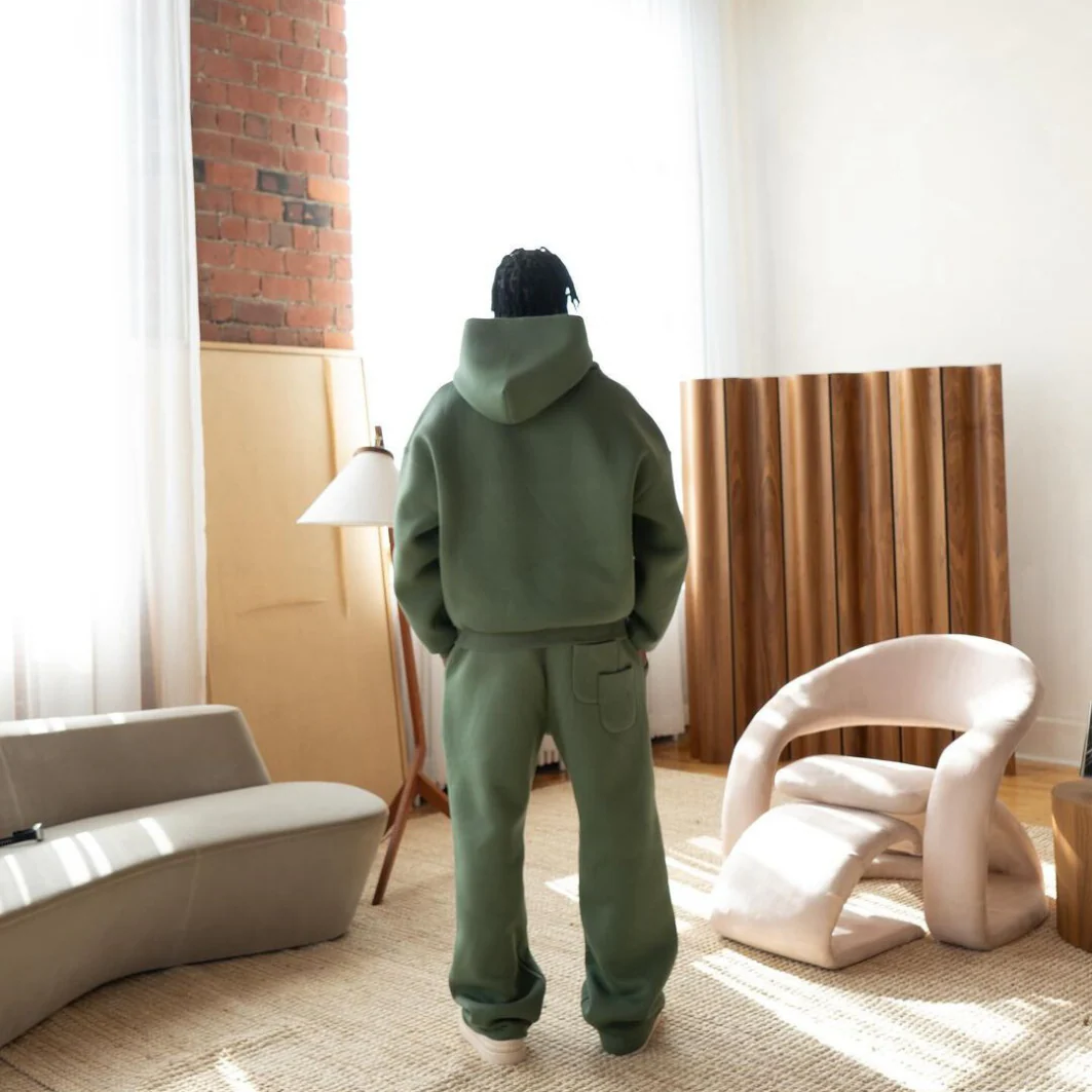 VVS Luxe Oversized Tracksuit - Image 9