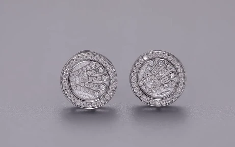 VVS Moissanite Crown S925 Silver Stud Earrings - Image 4